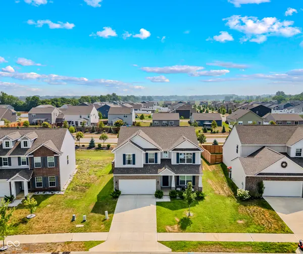 3983 Winston, Columbus, IN 47201