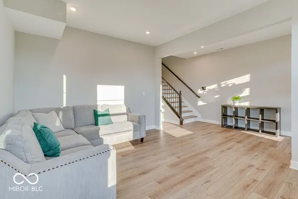 7291 Bayview RUN, Mccordsville, IN 46055