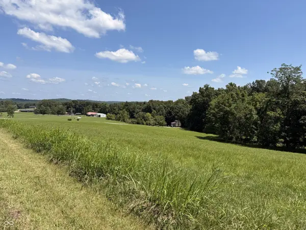 0 E Ash, Bloomfield, IN 47424