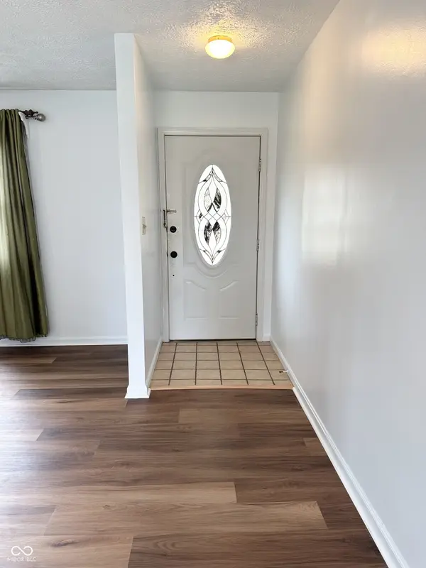 7819 Snowflake DR, Indianapolis, IN 46227