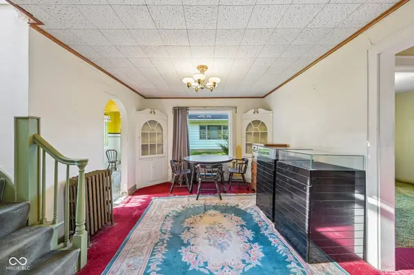 327 E 37th ST, Anderson, IN 46013