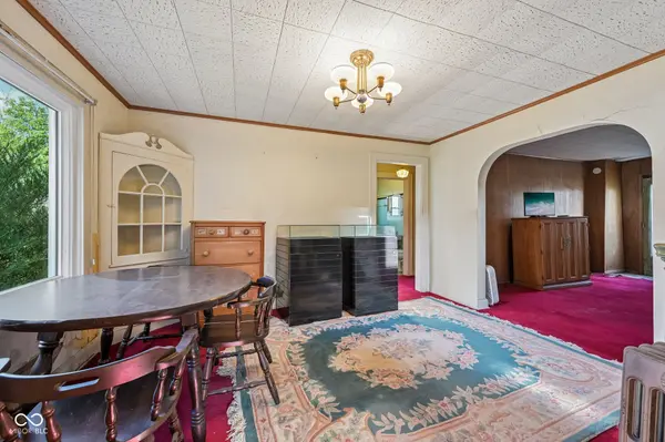 327 E 37th ST, Anderson, IN 46013