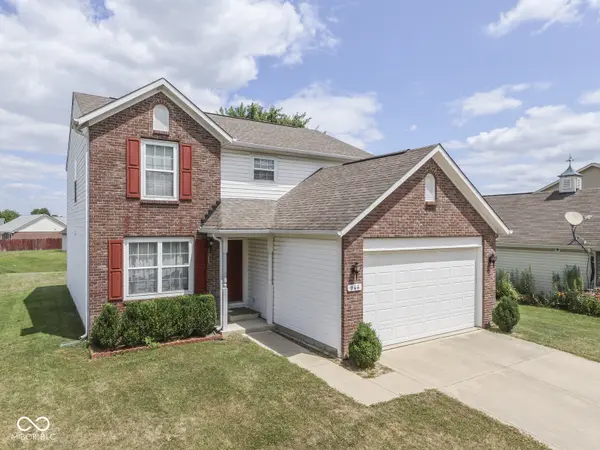 944 Angus LN, Indianapolis, IN 46217