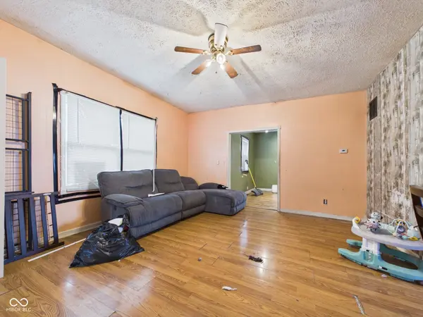 815 Main ST, Elwood, IN 46036