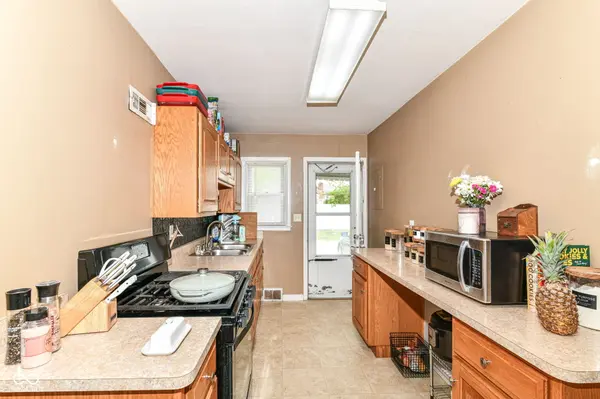208-210 Donnelly DR, Anderson, IN 46011