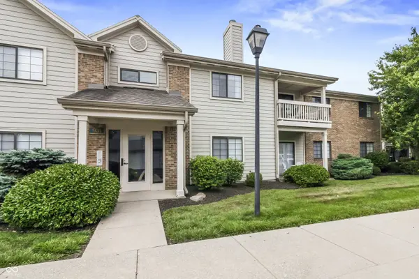 931 Wickham CT #207, Carmel, IN 46032