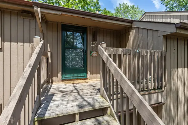 101 Lookout Ridge DR, Columbus, IN 47201
