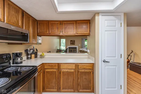 101 Lookout Ridge DR, Columbus, IN 47201