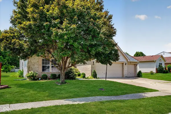 7955 Bent Willow DR, Indianapolis, IN 46239