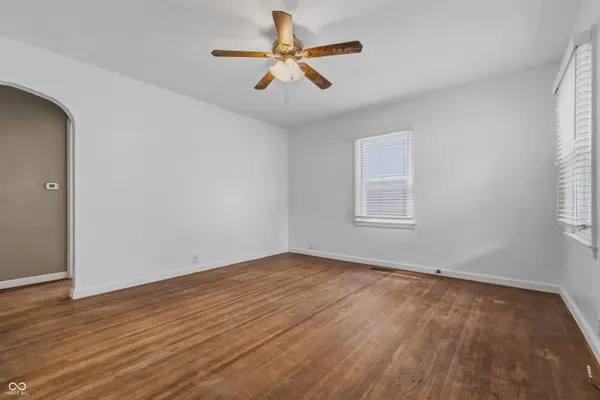 8225 E 47th ST, Indianapolis, IN 46226