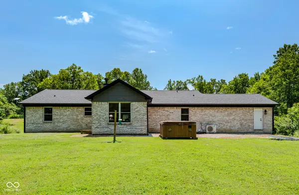 8486 E Georgetown, Columbus, IN 47201