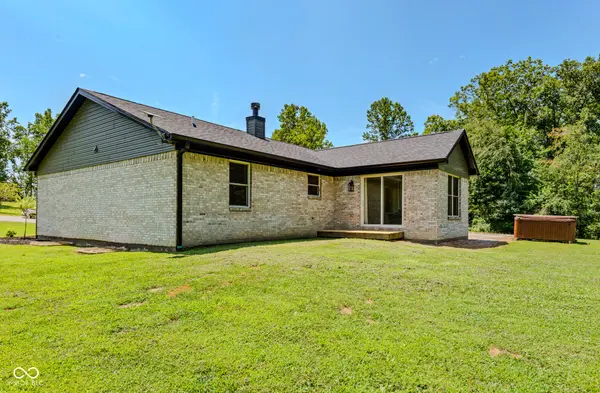 8486 E Georgetown, Columbus, IN 47201