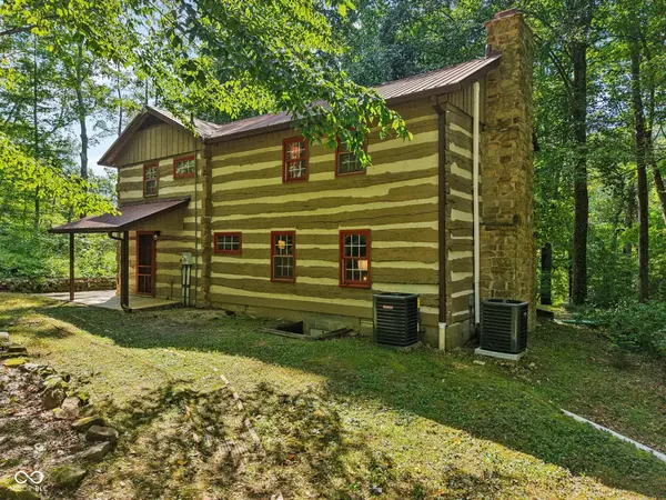2851 S Whitehorse RD, Nashville, IN 47448