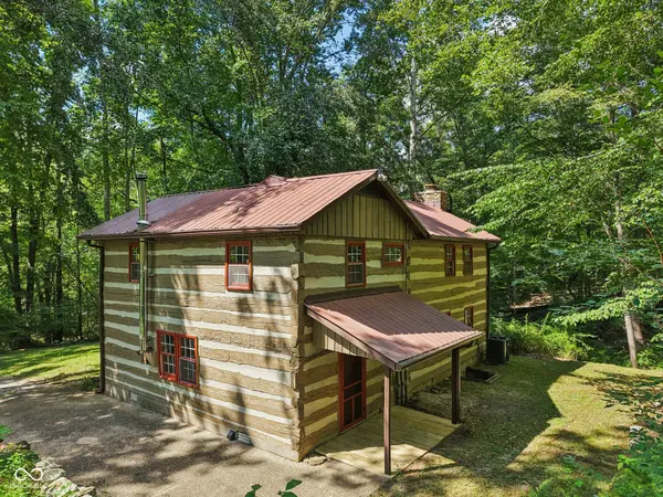 2851 S Whitehorse RD, Nashville, IN 47448