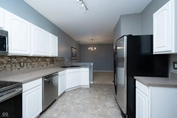 12235 Bubbling Brook DR #900, Fishers, IN 46038