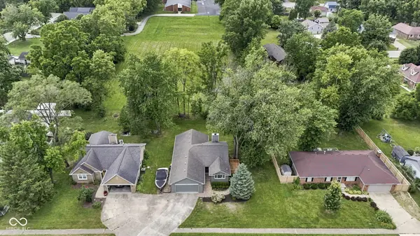 329 N East ST, Westfield, IN 46074