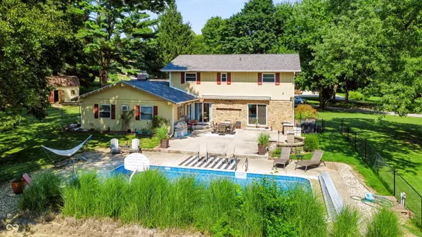 8852 Ridge Hill DR, Indianapolis, IN 46217