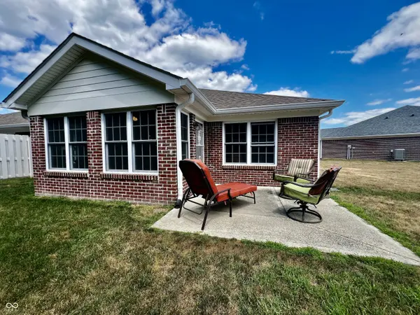1713 Senior CT, Shelbyville, IN 46176