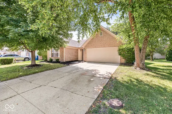 7155 Woodgate DR, Fishers, IN 46038