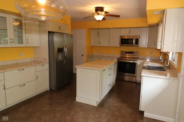 1134 County Line RD, Batesville, IN 47006