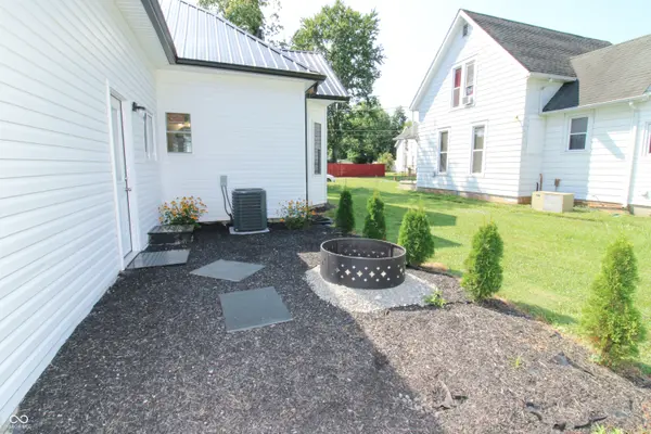 30 W College ST, North Vernon, IN 47265
