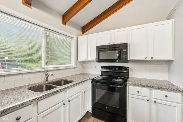 6147 E 40th ST, Indianapolis, IN 46226