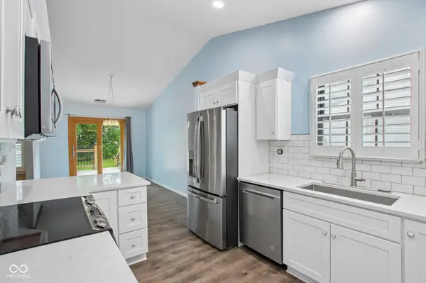 5733 Pine Knoll BLVD, Noblesville, IN 46062