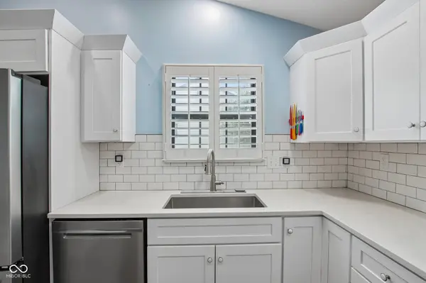 5733 Pine Knoll BLVD, Noblesville, IN 46062
