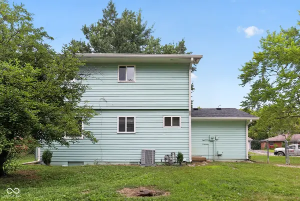 10211 Meadowlark DR, Indianapolis, IN 46235