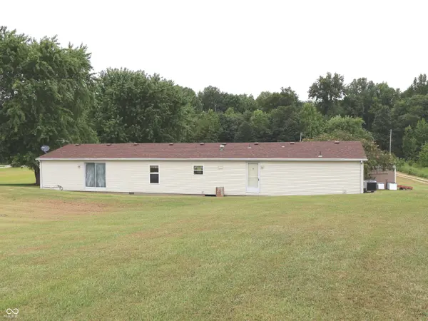 5259 W Foltz RD, Dupont, IN 47231
