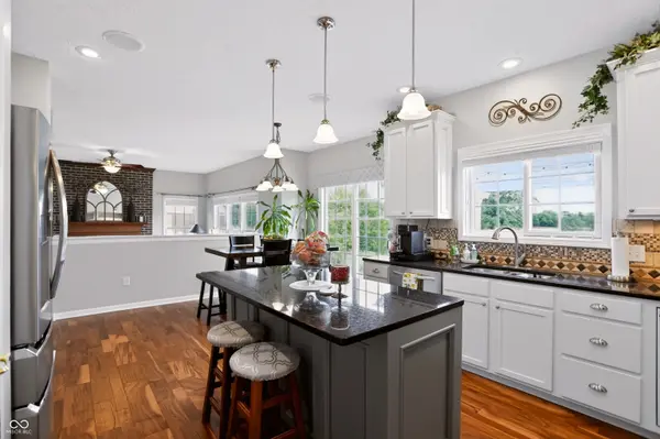 11824 Latrobe CT, Fishers, IN 46037