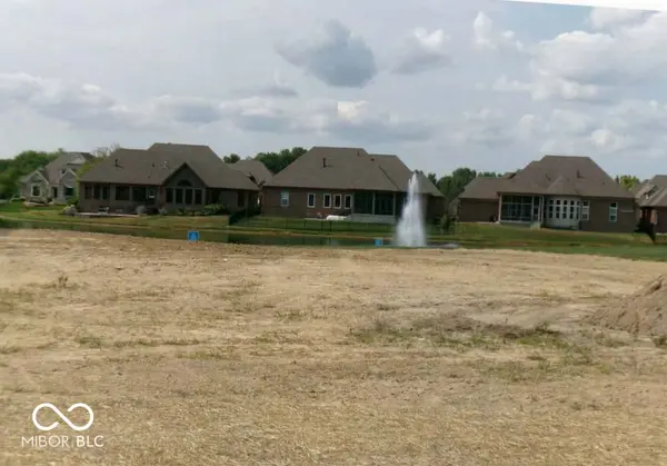 4229 Stone Lake DR, Zionsville, IN 46077