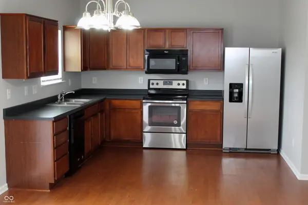 6455 Enclave BLVD, Greenwood, IN 46143