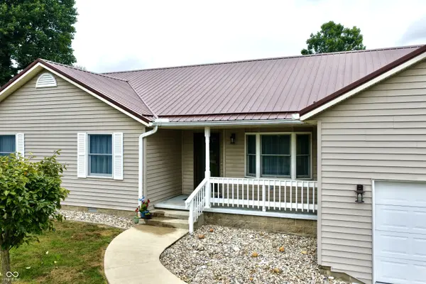 4435 Ellington CT, Spencer, IN 47460