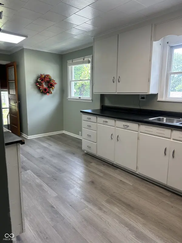 124 W Berry ST, Greencastle, IN 46135