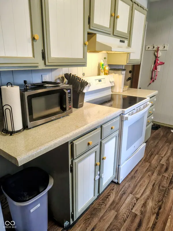 2016 Washington AVE, Terre Haute, IN 47803