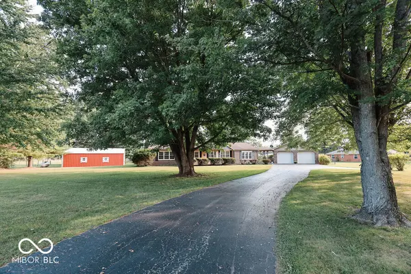8495 Big Bend RD, Martinsville, IN 46151