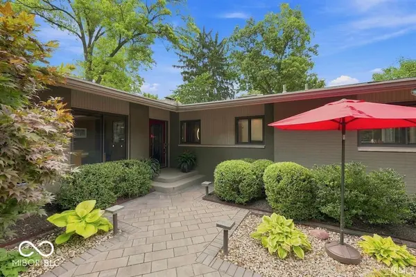 411 N Wildwood LN, Muncie, IN 47304