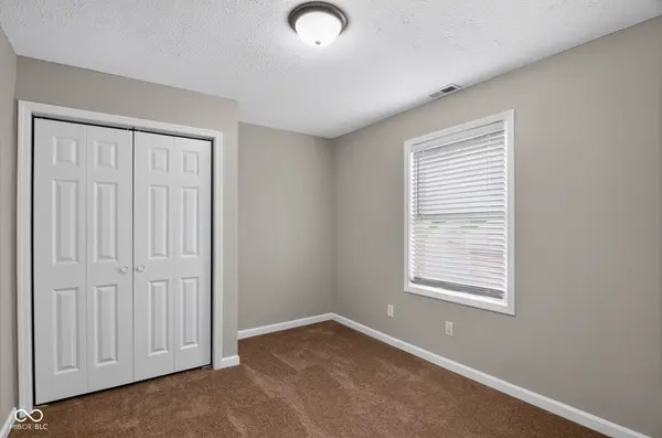 5631 Yucatan DR, Indianapolis, IN 46237