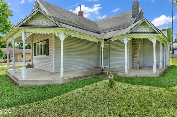 204 S Lafayette ST, Cloverdale, IN 46120