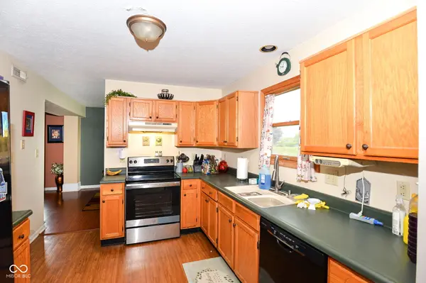 7901 Oakdale LN, Indianapolis, IN 46214