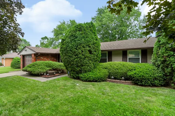 10301 Nassau LN, Indianapolis, IN 46229