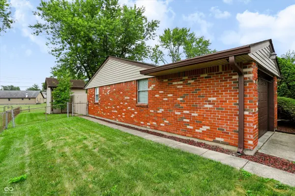 10301 Nassau LN, Indianapolis, IN 46229