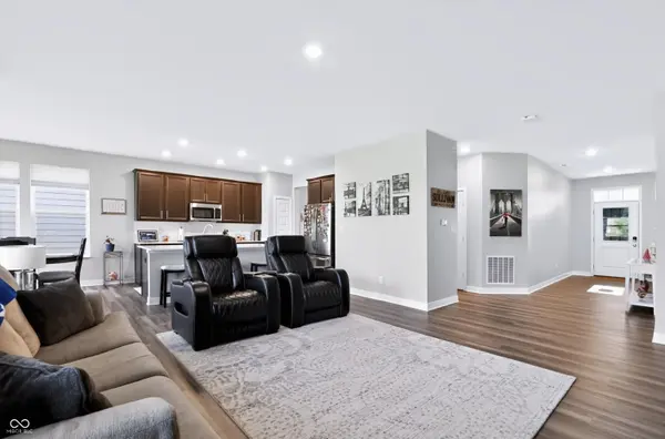 20094 Willenhall WAY, Westfield, IN 46074