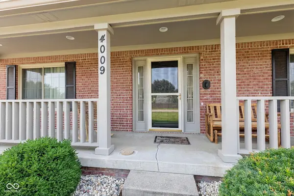 4009 S Loganberry CT, New Palestine, IN 46163