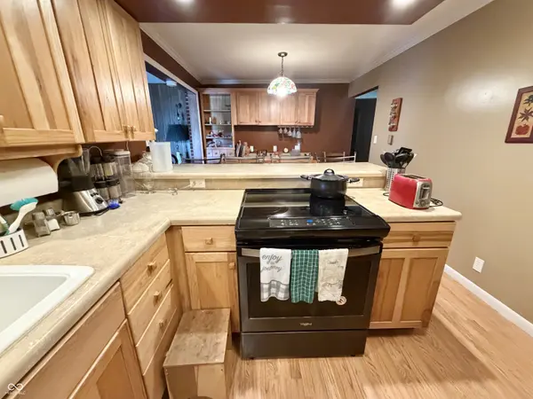 9221 S County Road 200 E, Muncie, IN 47302