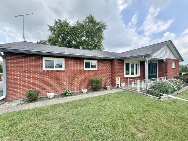9221 S County Road 200 E, Muncie, IN 47302