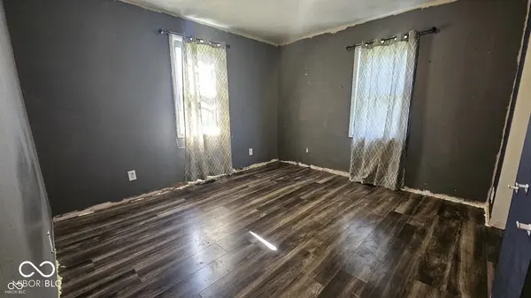 204 E Sherman ST, Windfall, IN 46076