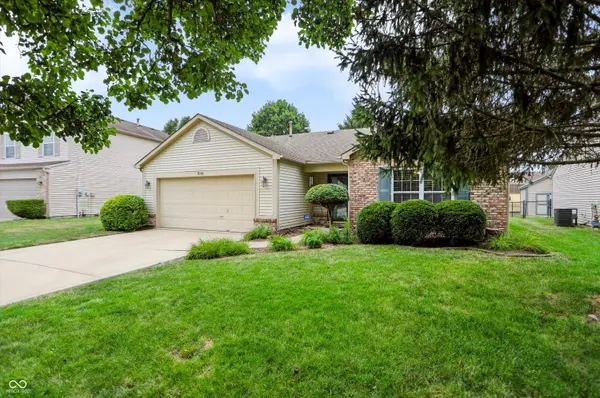 8546 Smithfield LN, Indianapolis, IN 46237