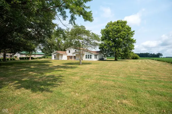 8464 E 25th ST, Columbus, IN 47203